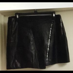 NWT LUMIERE Black Faux Leather Mini Skirt Sz Large
